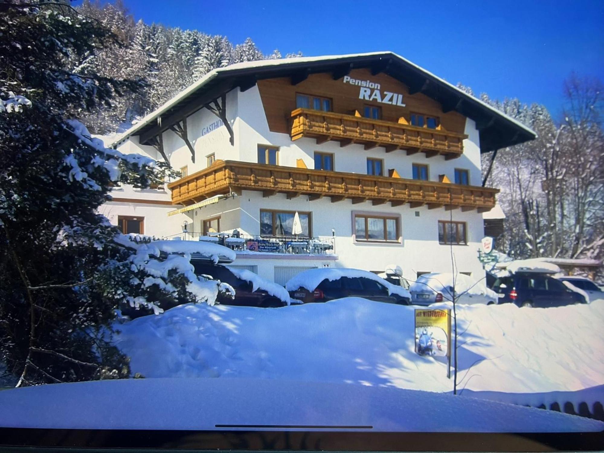 Pension Razil Ladis Exterior photo