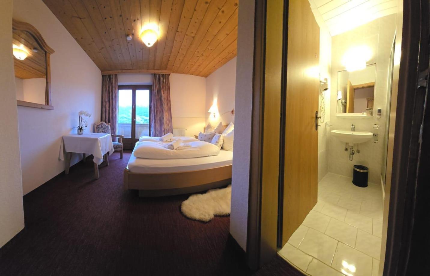 Pension Razil Ladis Exterior photo